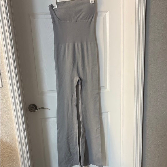 Elegant Gray Strapless Jumpsuit - Picture 1 of 2